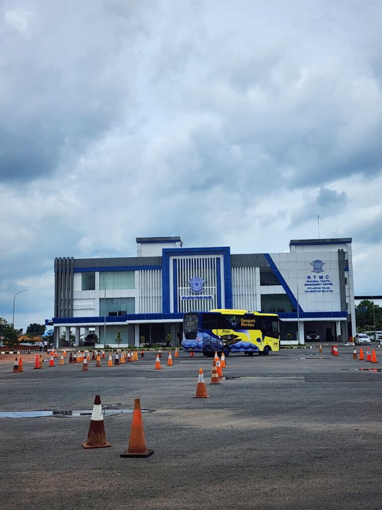 Menjemput Keselamatan: Kisah Calon Driver BRT Banjarbakula di Safety Driving Center Ditlantas Polda Kalsel